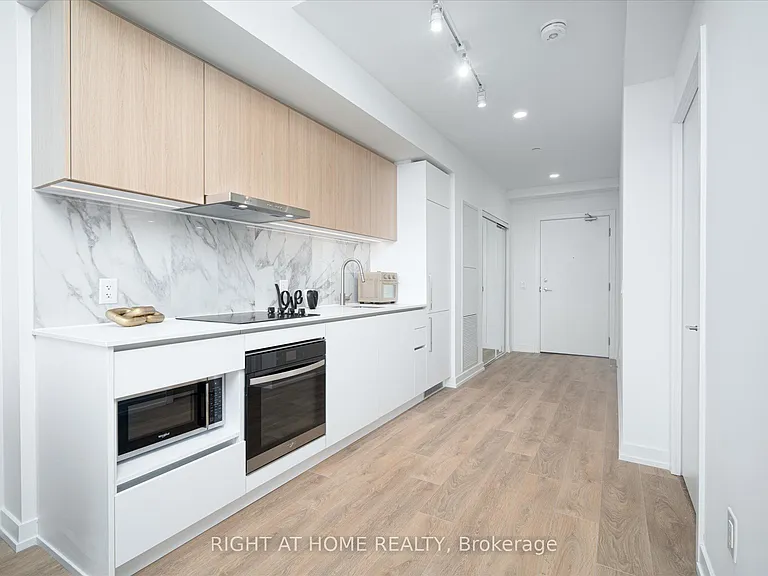 1100 Sheppard Ave W #LPH12 — Photo 11