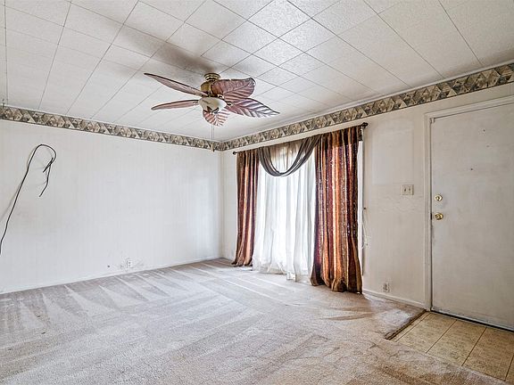 2nd image of 4909 Warren Dr