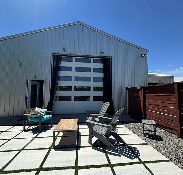 1010 E 75th Pl #B — Photo 1