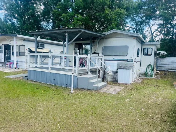 3715 Old Crystal Spgs #B-12, Zephyrhills, FL 33541