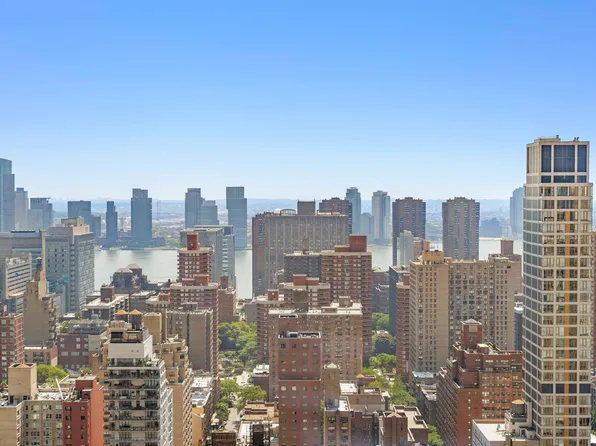 400 Park Avenue South image 14 of 24