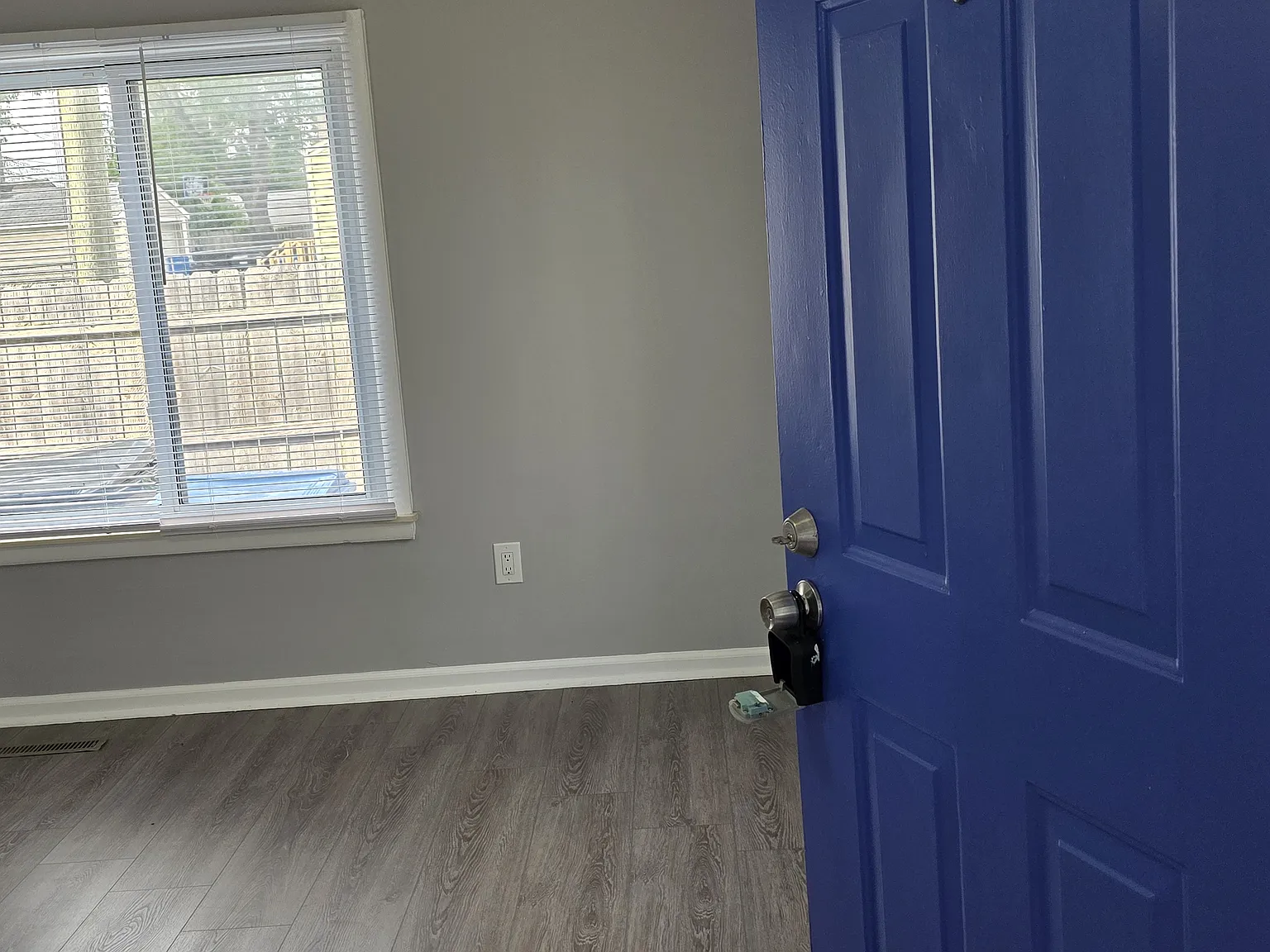 3 bed, 1087 sqft, $1,700 — Photo 2