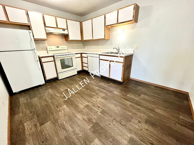 904 Riverfront Rd #24 — Photo 1