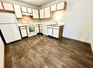 904 Riverfront Rd #24, Norfolk, NE 68701