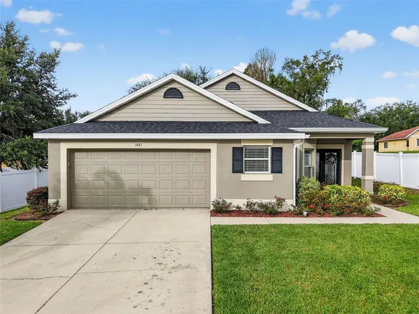 1421 Kellogg Dr, Tavares, FL 32778