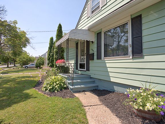 3rd image of 608 82nd St
