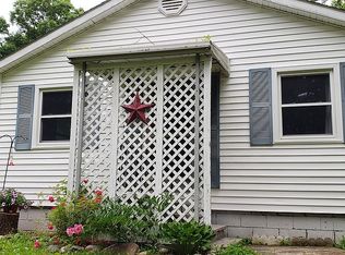 210 New Rd, Nassau, NY 12123