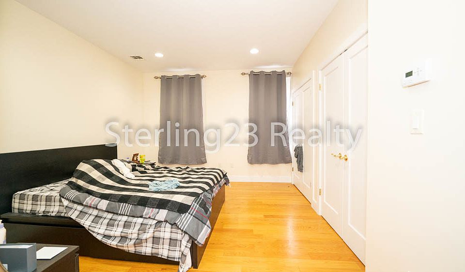 1st image of 28-17 Astoria Blvd #4F