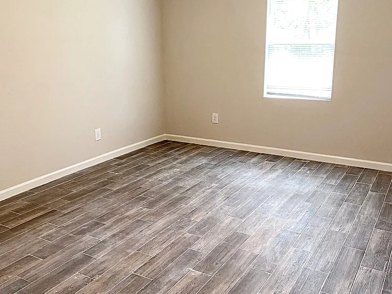 865 Springdale St — Photo 12