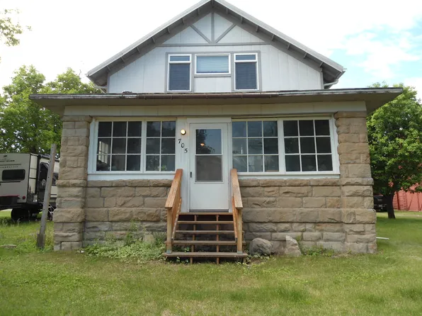 705 Reynolds St, Lewistown, MT 59457