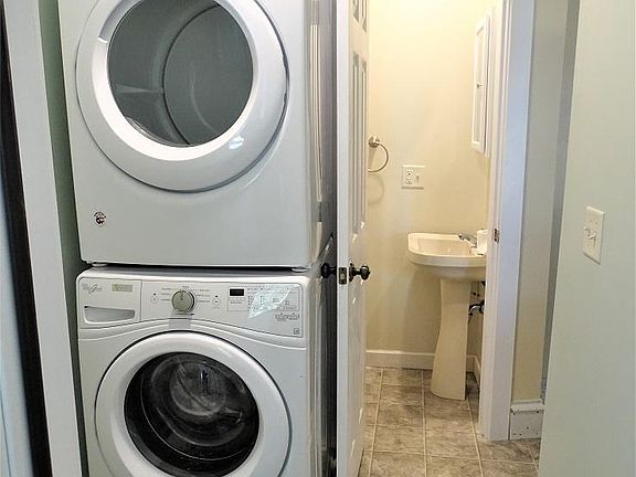 Laundry & Powder Room