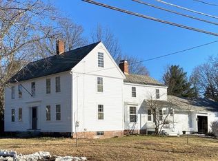 1055 S East St, Amherst, MA 01002