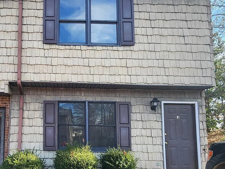 2019 Ball Park Rd #F — Photo 1
