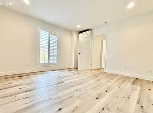 605 San Vicente Blvd #207, Santa Monica, CA 90402