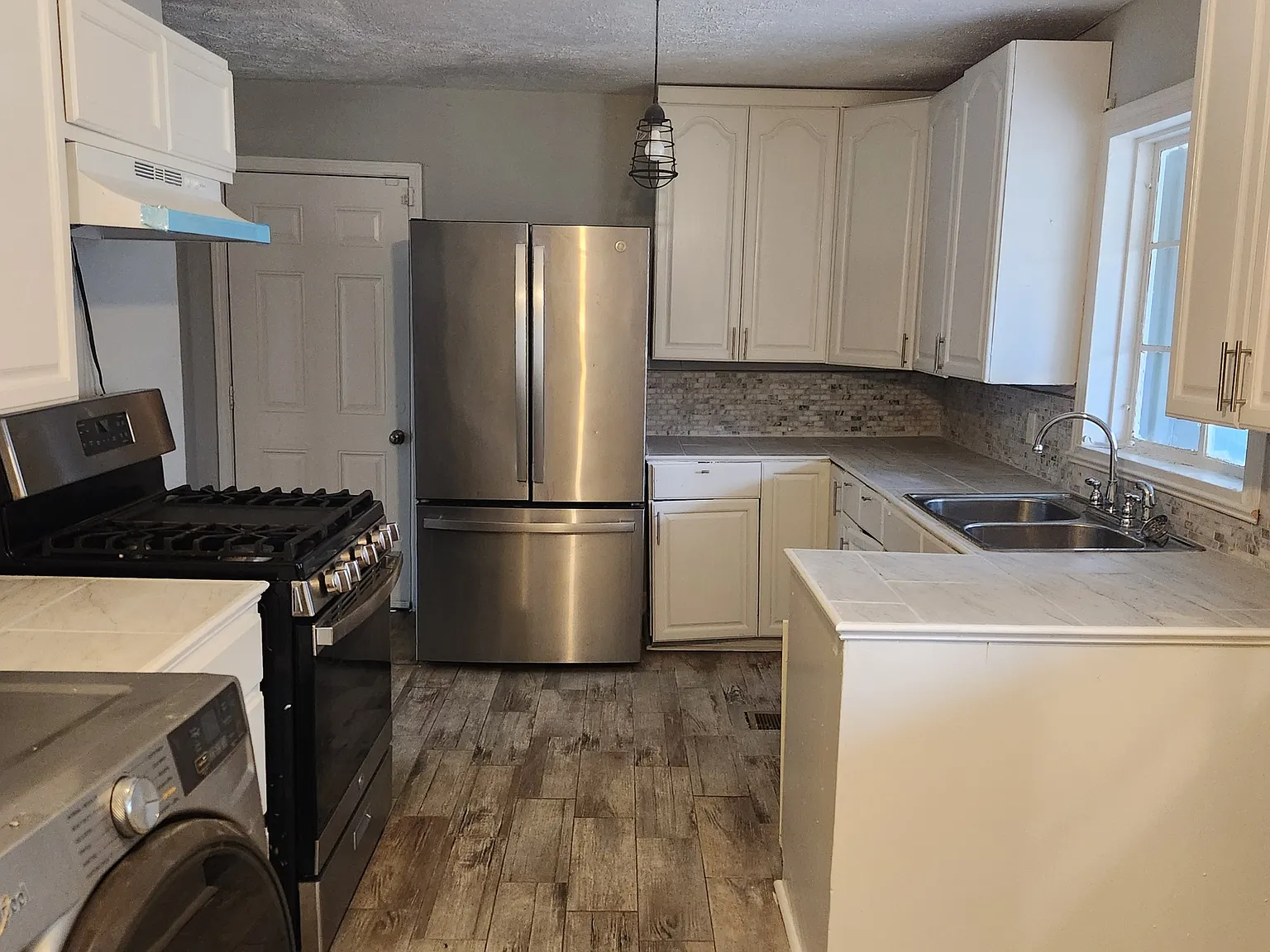 4025 Carol Drive-Peak - 1 — Photo 4