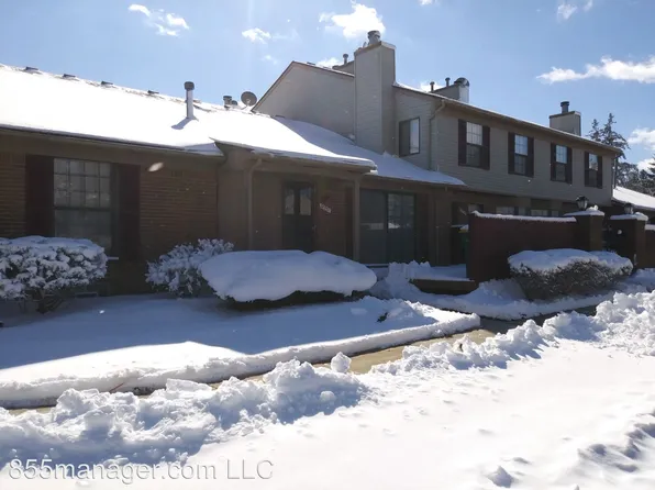 38957 Country Cir #1, Farmington Hills, MI 48331