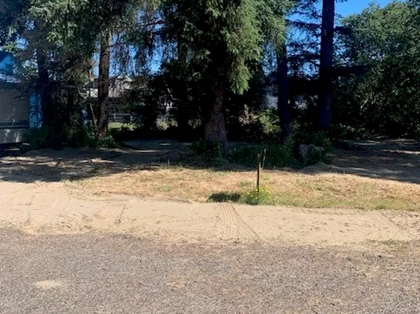 10 223rd Place, Ocean Park, WA 98640