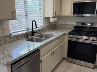 17988 Quantico Rd, Apple Valley, CA 92307