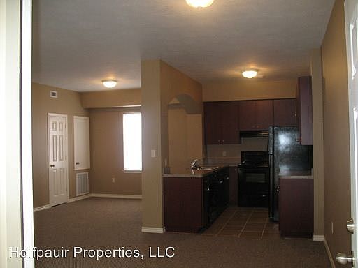 2nd image of 3506 Common St