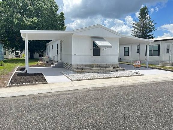 2nd image of 836 Heron Ln