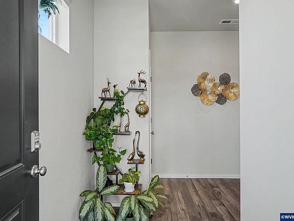 5th image of 4803 Chive Ave NE