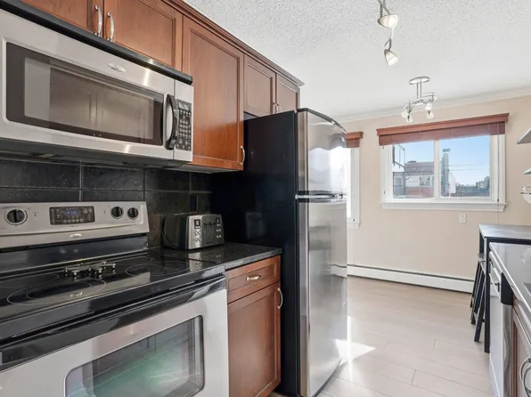 10555 83rd Ave NW #202, Edmonton, AB T6E 2E1