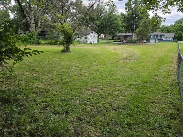 16204 E Independence Ave, Independence, MO 64050