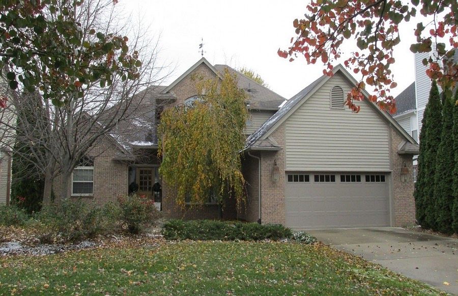 1st image of 39098 Canterbury Dr