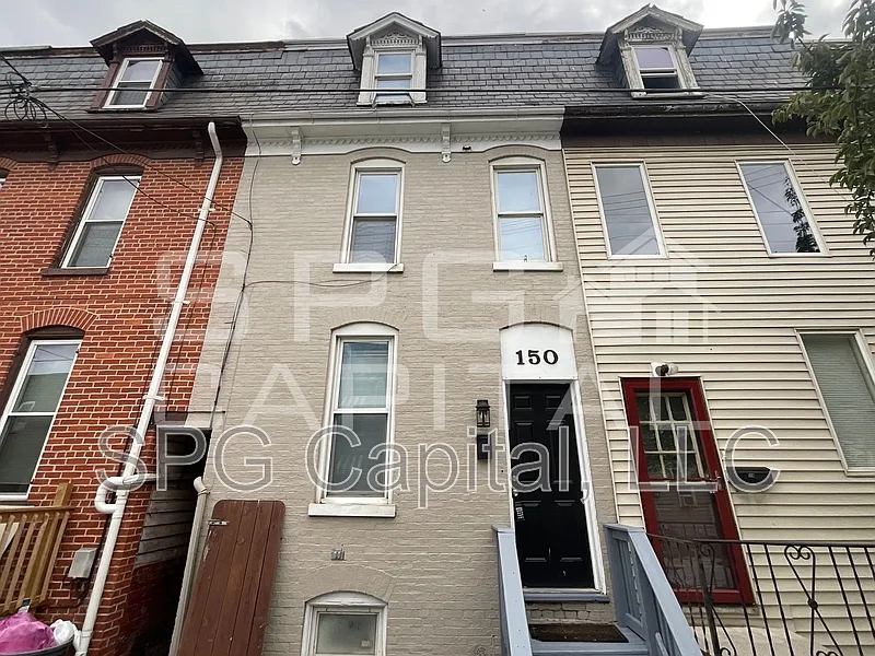 150 Arch St