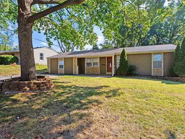11111 E 36th St, Independence, MO 64052