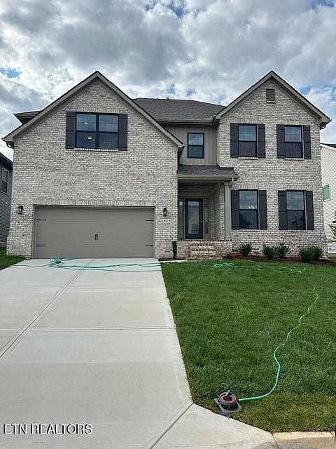 1st image of 1828 Silver Chapel Dr
