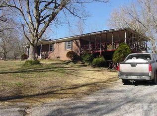 335 Rodgers Ln, Lafayette, TN 37083