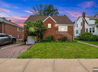 1009 Inwood Ter, Fort Lee, NJ 07024