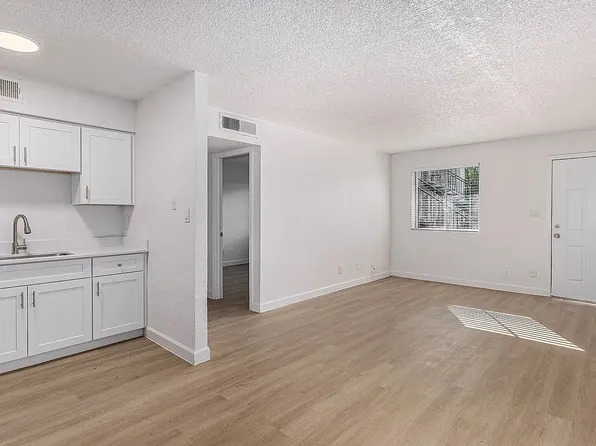 2623 E Greenway Rd #18, Phoenix, AZ 85032