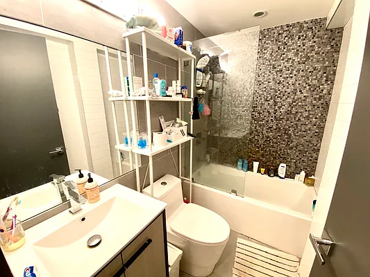 Rented by Bold New York | media 7