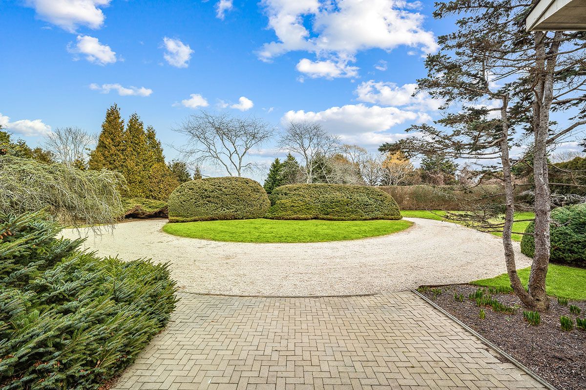 139 Old Barn Ln, Sagaponack, NY 11962 Out East