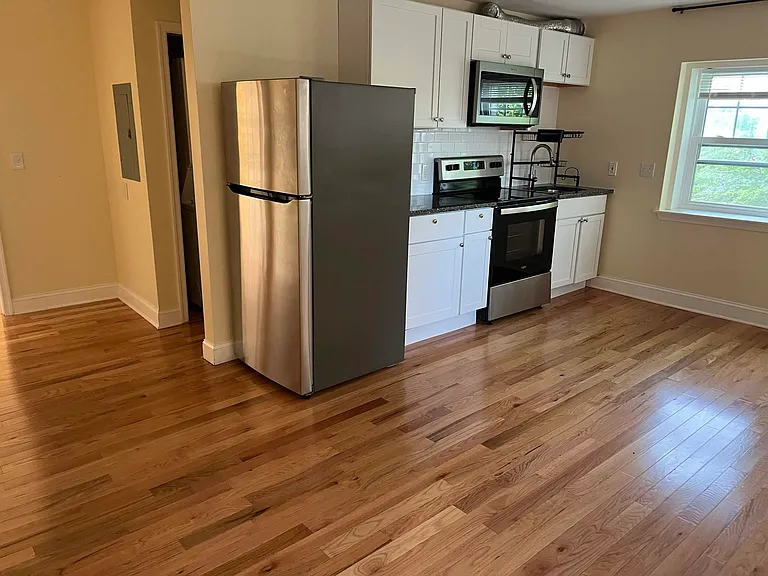1304 N Rodney St #3B — Photo 6