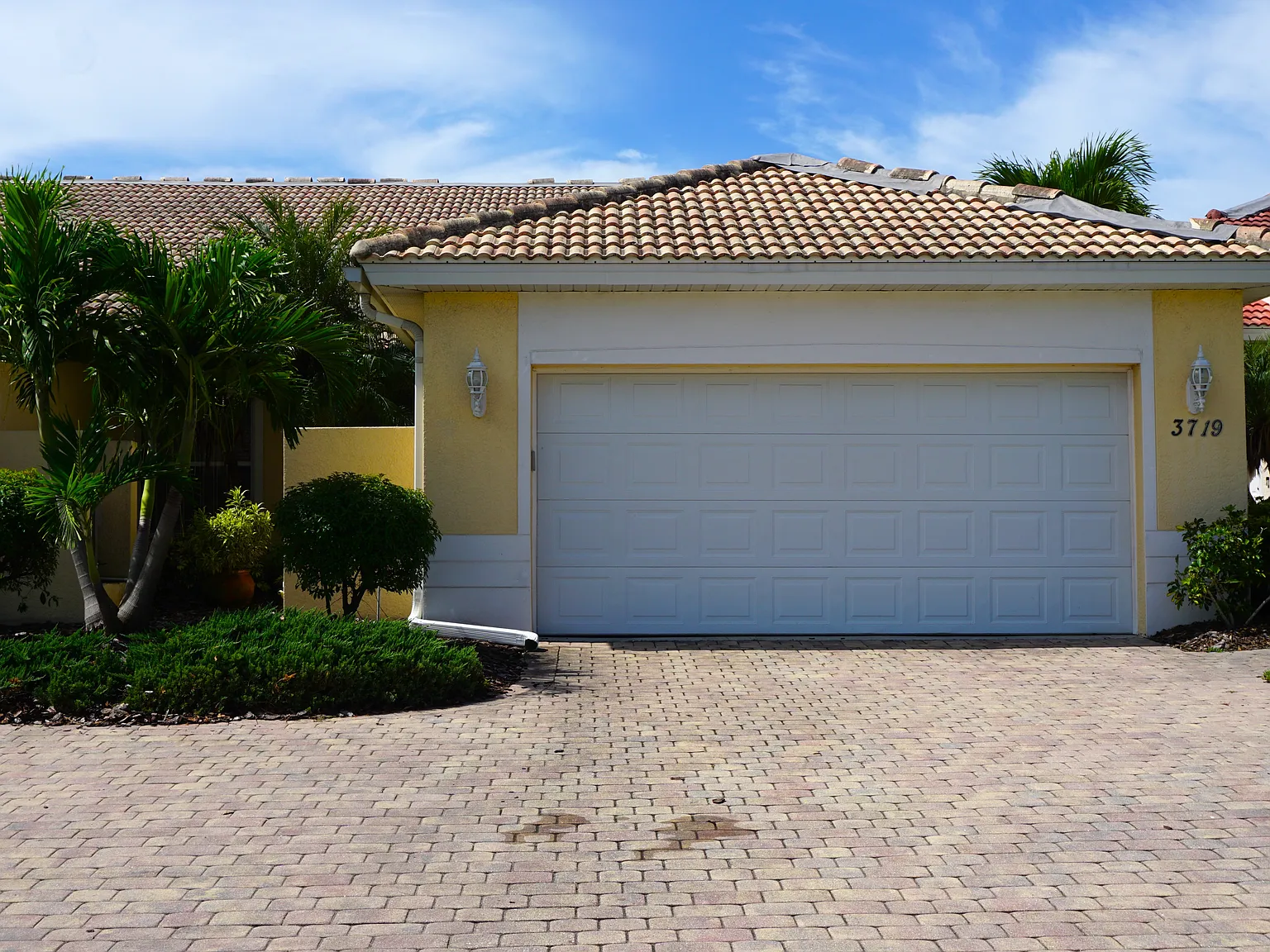 3 bed, 1596 sqft, $2,000 — Photo 1