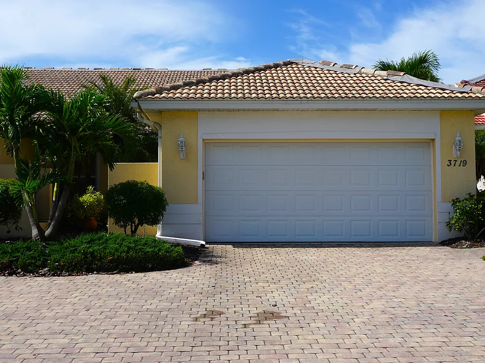 3757 Albacete Cir