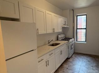 2718 Morris Ave #3B, Bronx, NY 10468