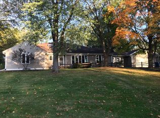 7045 Du Page Dr, Woodridge, IL 60517