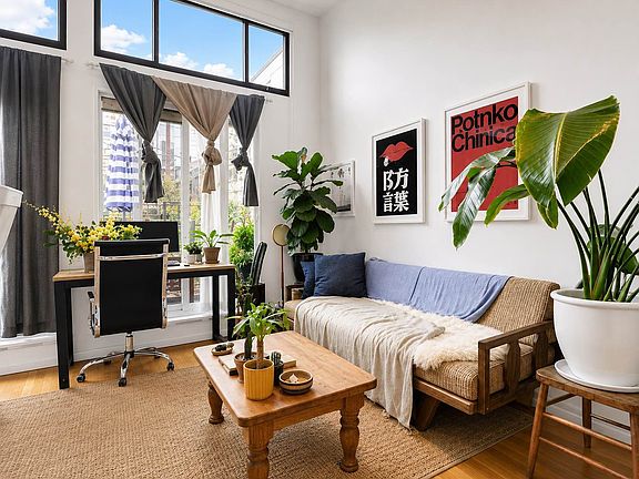 2nd image of 296 Elizabeth St APT 5R