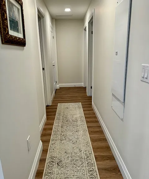 460 Columbia St W — Photo 111