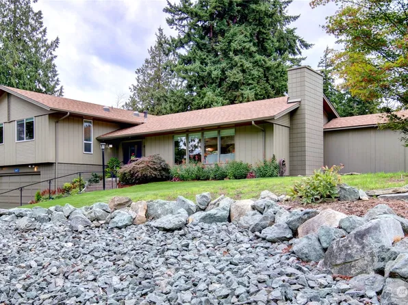16477 Country Club Drive, Burlington, WA 98233