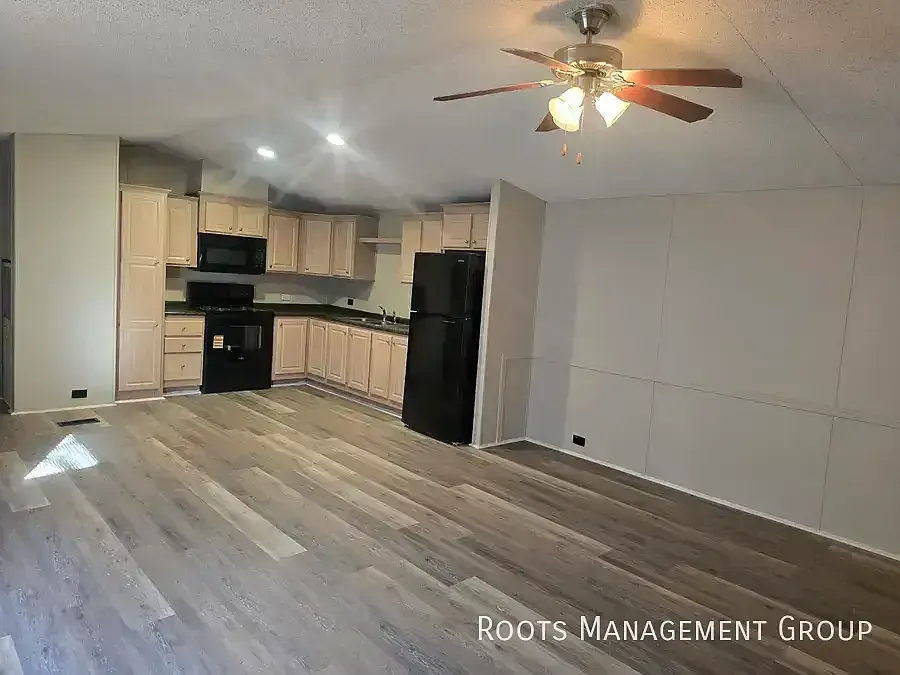 3 Bed 2 Bath Home Available for Lease at Shady Acres MH & RV Resort - Apply Now! — Photo 4