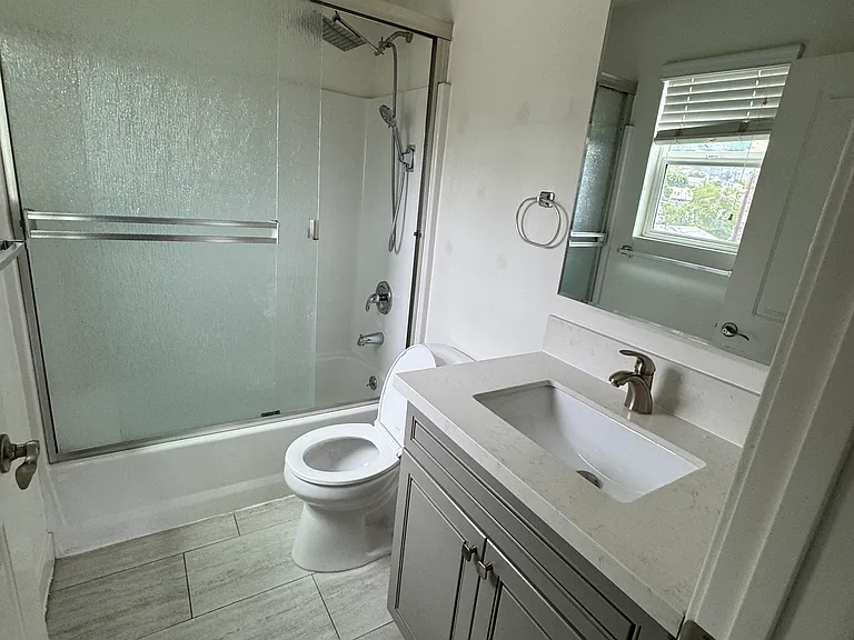 4454 Turquoise St #4456-1/2 — Photo 8