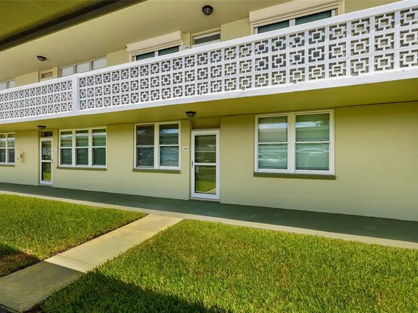 4890 Bay St NE APT 128, Saint Petersburg, FL 33703