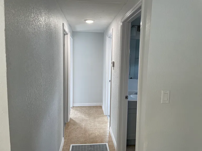 4841 Cynthia St — Photo 7