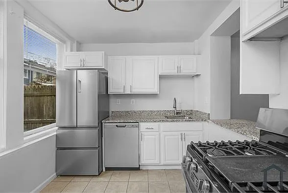 627 N Lakewood Ave — Photo 9
