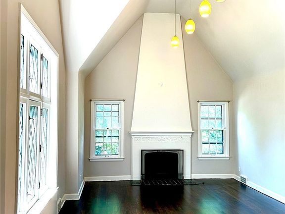 5th image of 3452 Lynnfield Rd